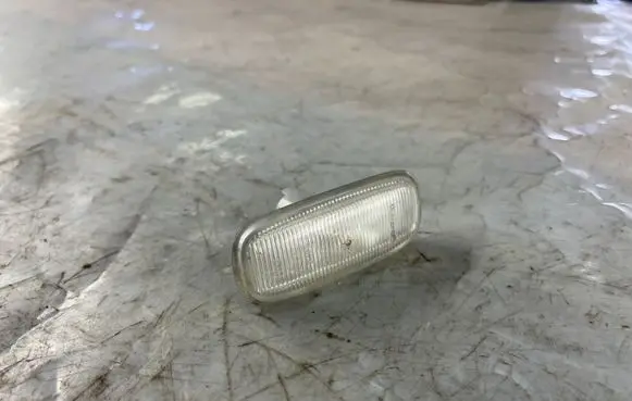 Audi A6 S6 C5 4B Front fender indicator light