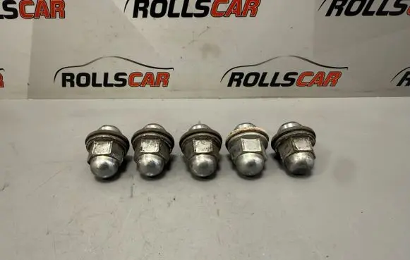 Mitsubishi Outlander Nuts/bolts 