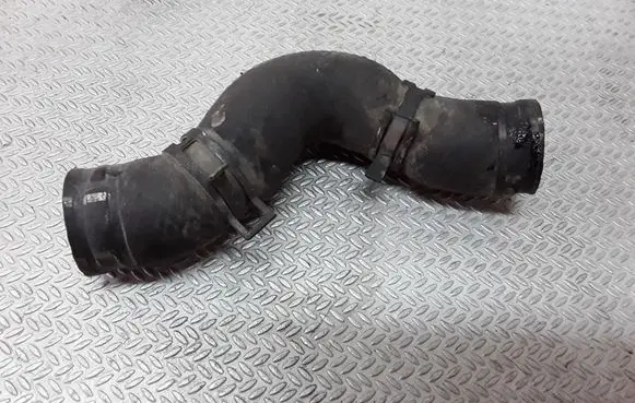 Toyota Avensis T220 Engine coolant pipe/hose