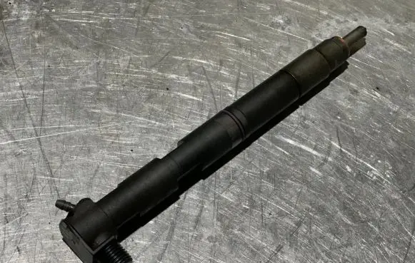 KIA Rio Fuel injector 338002A780