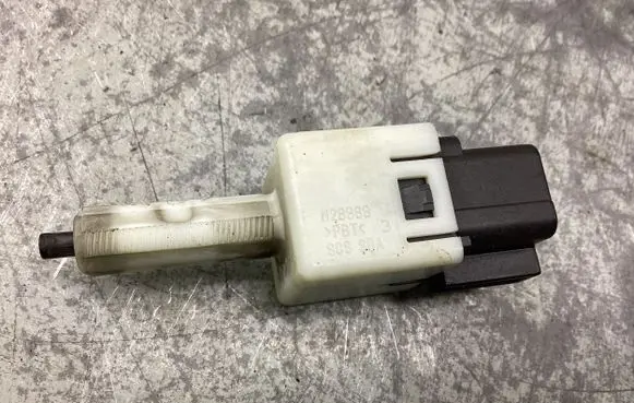 Honda CR-V Brake pedal sensor switch SCSSDA M28988