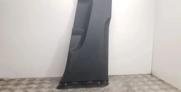 (B) pillar trim (bottom)