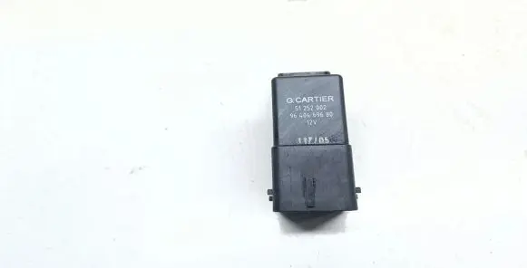 Citroen C4 I Glow plug pre-heat relay 9640469680 51252002