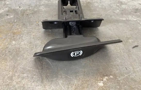 Mercedes-Benz E W211 Hand brake release handle 2114200077 70050100