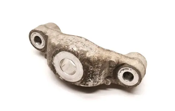 Volvo V60 Front lower control arm/wishbone 31360700
