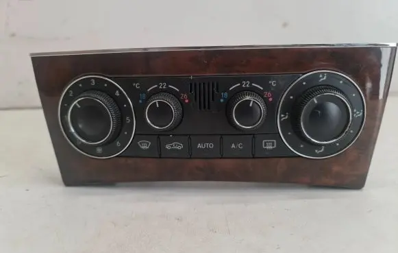 Mercedes-Benz C W203 Climate control unit A2038304085 F011500039