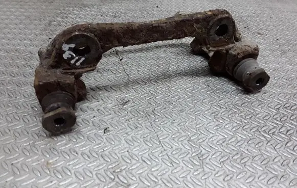 Toyota Yaris Front Brake Caliper Pad/Carrier 