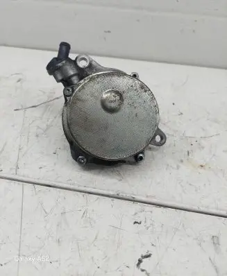 BMW 5 E60 E61 Vacuum pump 7791232 06T0260332