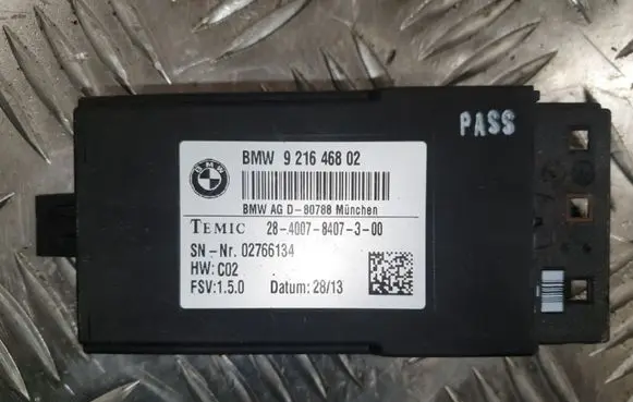 BMW 5 F10 F11 Seat heating relay 9216468