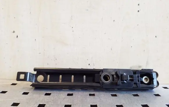 Volkswagen Multivan T4 Seat belt adjustment rail 7D035733