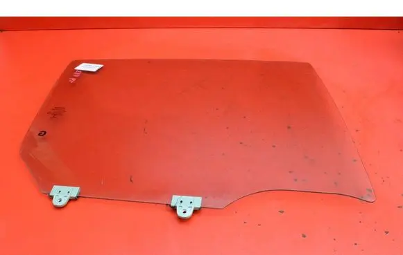 Nissan Leaf I (ZE0) Rear door window glass 