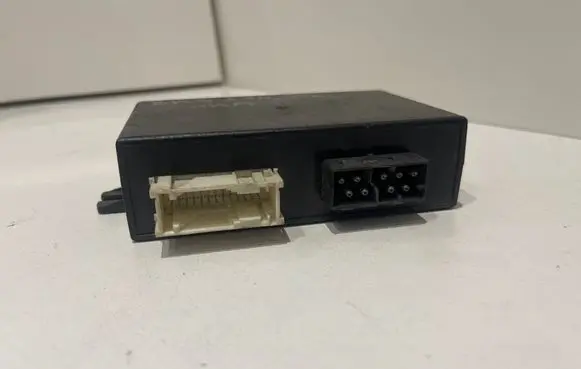 BMW 3 E36 Comfort/convenience module 61358368173 55892110 8368173