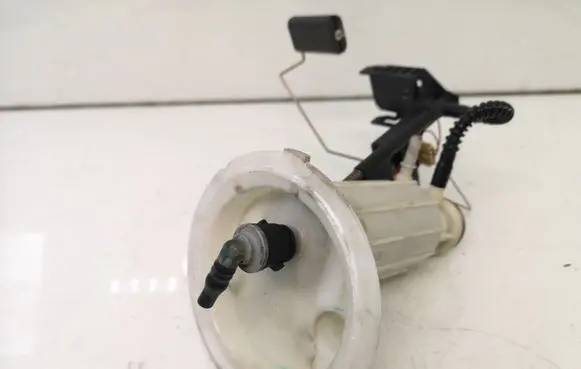 BMW 5 E60 E61 Fuel level sensor 6765843 0580314027