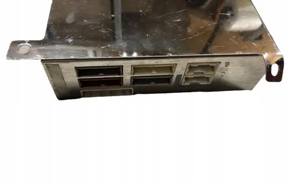 Nissan Qashqai Wing mirror control module V720R2