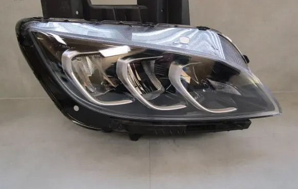 Hyundai Kona I Headlight/headlamp 92102J9600 A26R R009A261A5Z