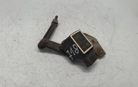 Headlight/headlamp level sensor