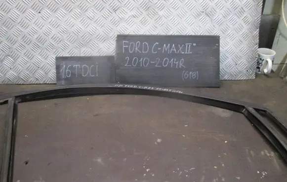 Ford C-MAX II Front door rubber seal 