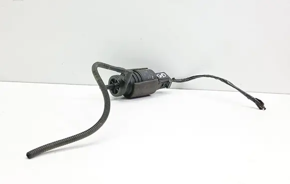 BMW 3 E46 Windscreen/windshield washer pump