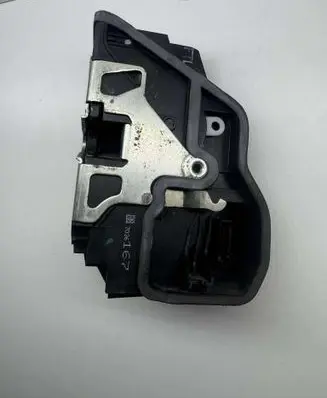 BMW 5 E60 E61 Front door lock 7036167