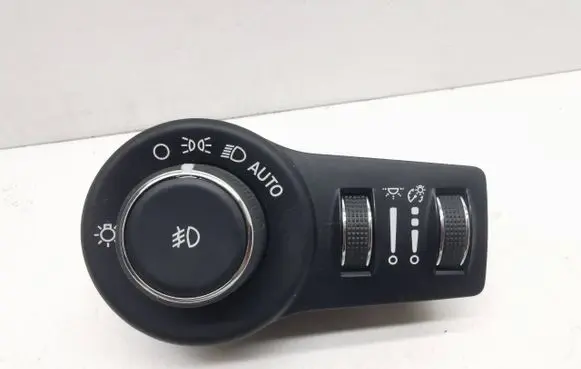 Chrysler Pacifica Light switch P68154356AD
