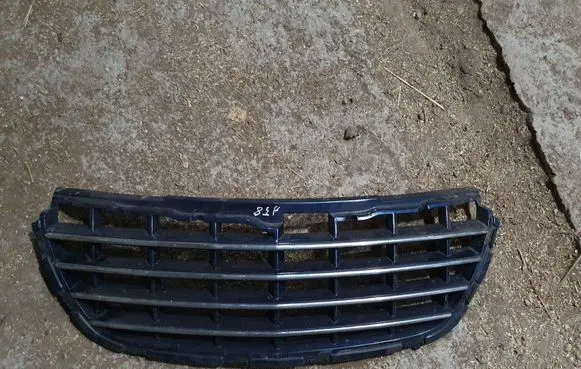Chrysler Pacifica Front bumper upper radiator grill 04857626AA 15740AS 80207