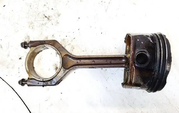 BMW 6 E63 E64 Piston with connecting rod