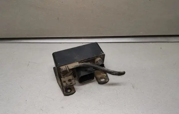 Mercedes-Benz C W203 Glow plug pre-heat relay