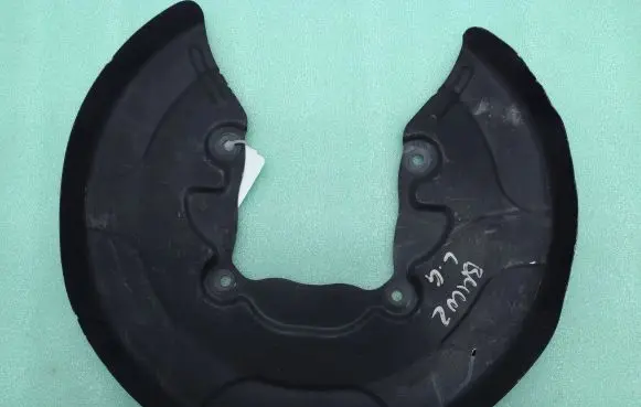 BMW 2 F45 Rear brake disc plate dust cover 6799739