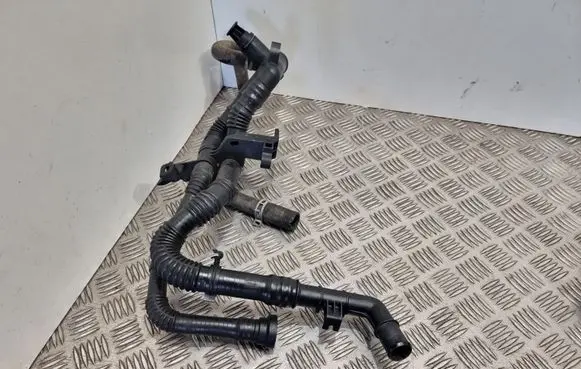 Ford C-MAX I Engine coolant pipe/hose 9647768980
