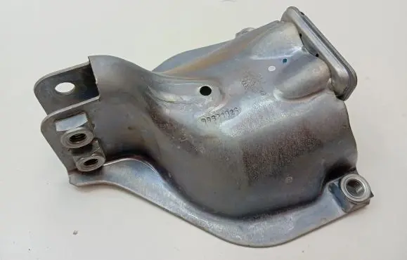 Porsche Macan (95B) Engine mounting bracket 8K0399060