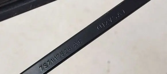 Ford Mondeo MK IV Windshield/front glass wiper blade 7S7117526AC