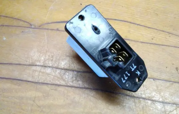 Mitsubishi Space Wagon Heater blower motor/fan resistor
