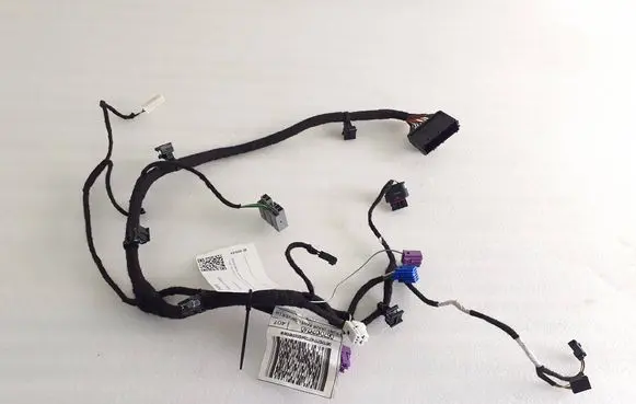 Maserati Levante Front door wiring loom 06701071740 2848801