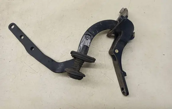 Volvo V70 Tailgate/trunk/boot hinge 8643158