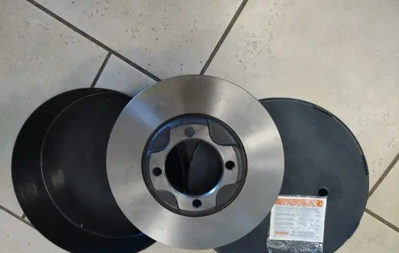 Mazda 323 Front brake disc BF6833251 B10733251 BD3261