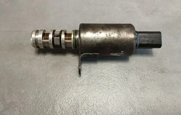 Citroen C4 I Turbo solenoid valve 7566652