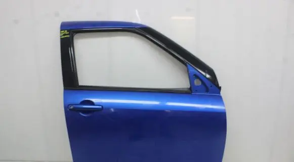 Suzuki Swift I Rear door