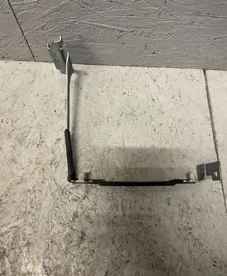 Battery bracket