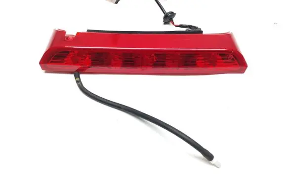 KIA Stonic Third/center stoplight