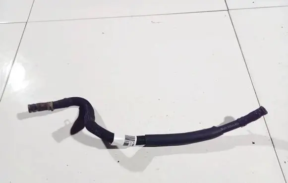 Mazda CX-5 Engine coolant pipe/hose