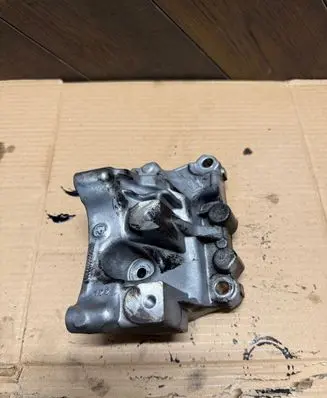 Jaguar XF X250 Engine mounting bracket 9656597780