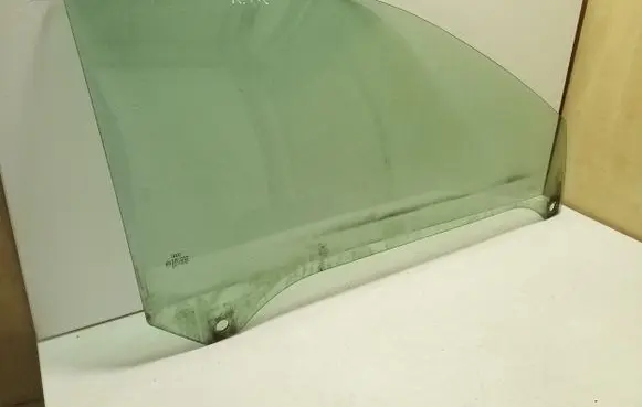 Audi A3 S3 8L Front door window/glass (coupe) 