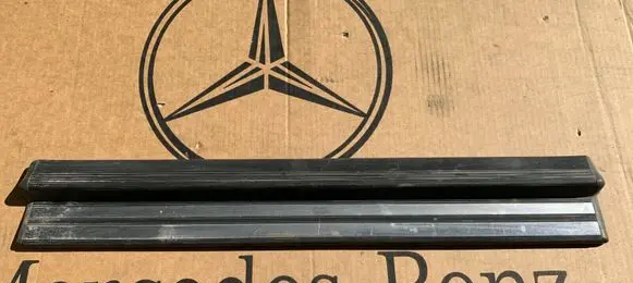 Mercedes-Benz E W210 Front sill trim cover A2106800135