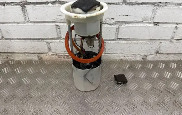 Audi Q5 SQ5 8R In-tank fuel pump 8R0919051F