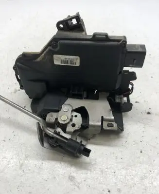 Audi A4 S4 B6 8E 8H Rear door lock 8E0839016C