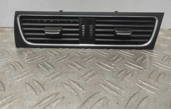 Audi A4 S4 B8 8K Dash center air vent grill 8T2820951B