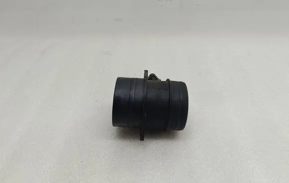 Volkswagen PASSAT B6 Mass air flow meter 074906461B