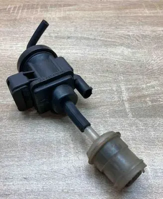 Mercedes-Benz S W220 Turbo solenoid valve A0005450427