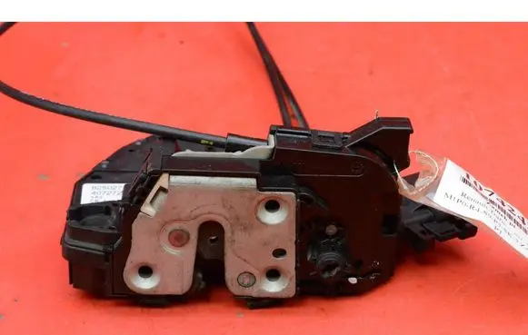 Renault Trafic I Rear door lock 825027817R