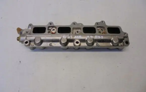 Volkswagen Polo VI Intake manifold